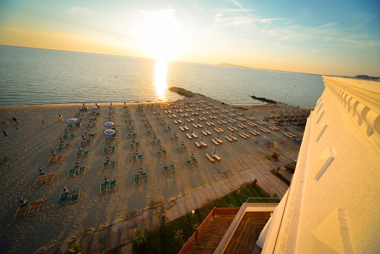 Hotel Elesio Golem  Zewnętrze zdjęcie