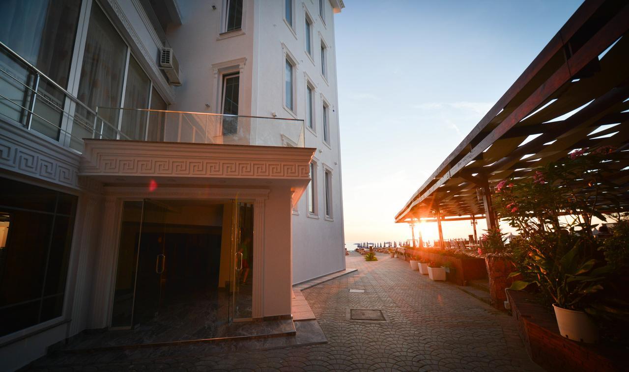 Hotel Elesio Golem  Zewnętrze zdjęcie